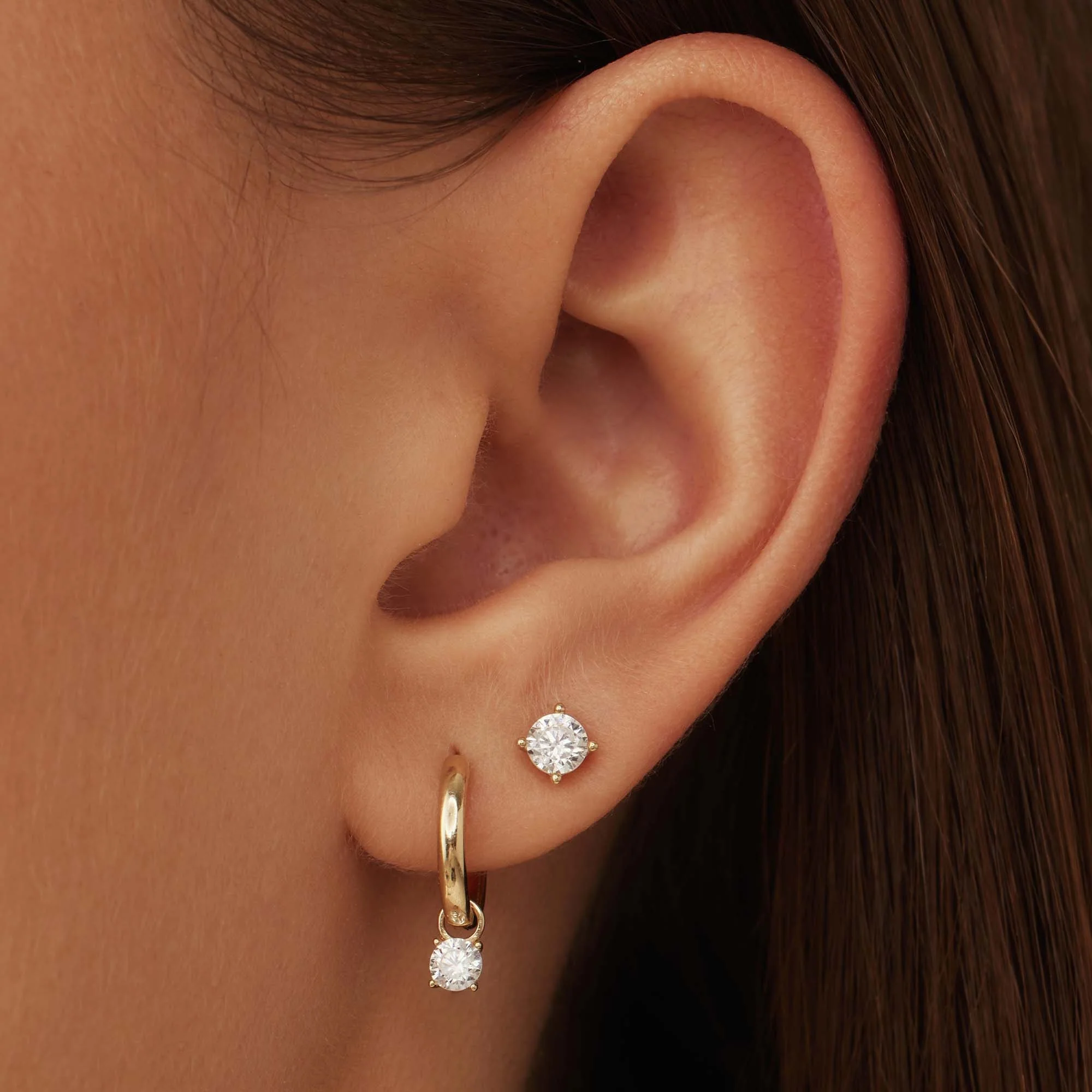 Le Marais Lourdes 14 karat gold ear studs with zirconia stone - Image 2