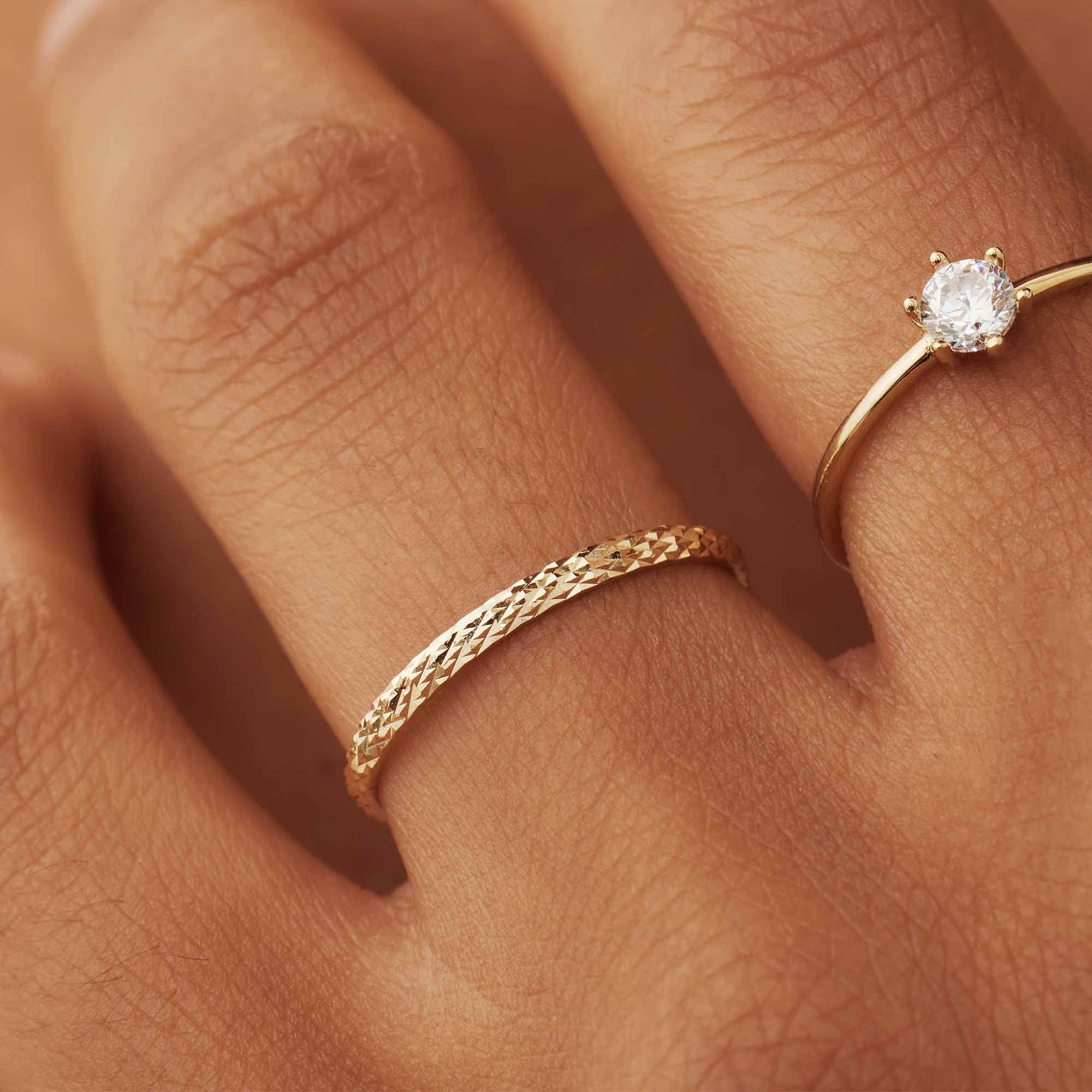 Rivoli Laura 14 karat gold ring with diamond cut - Image 2