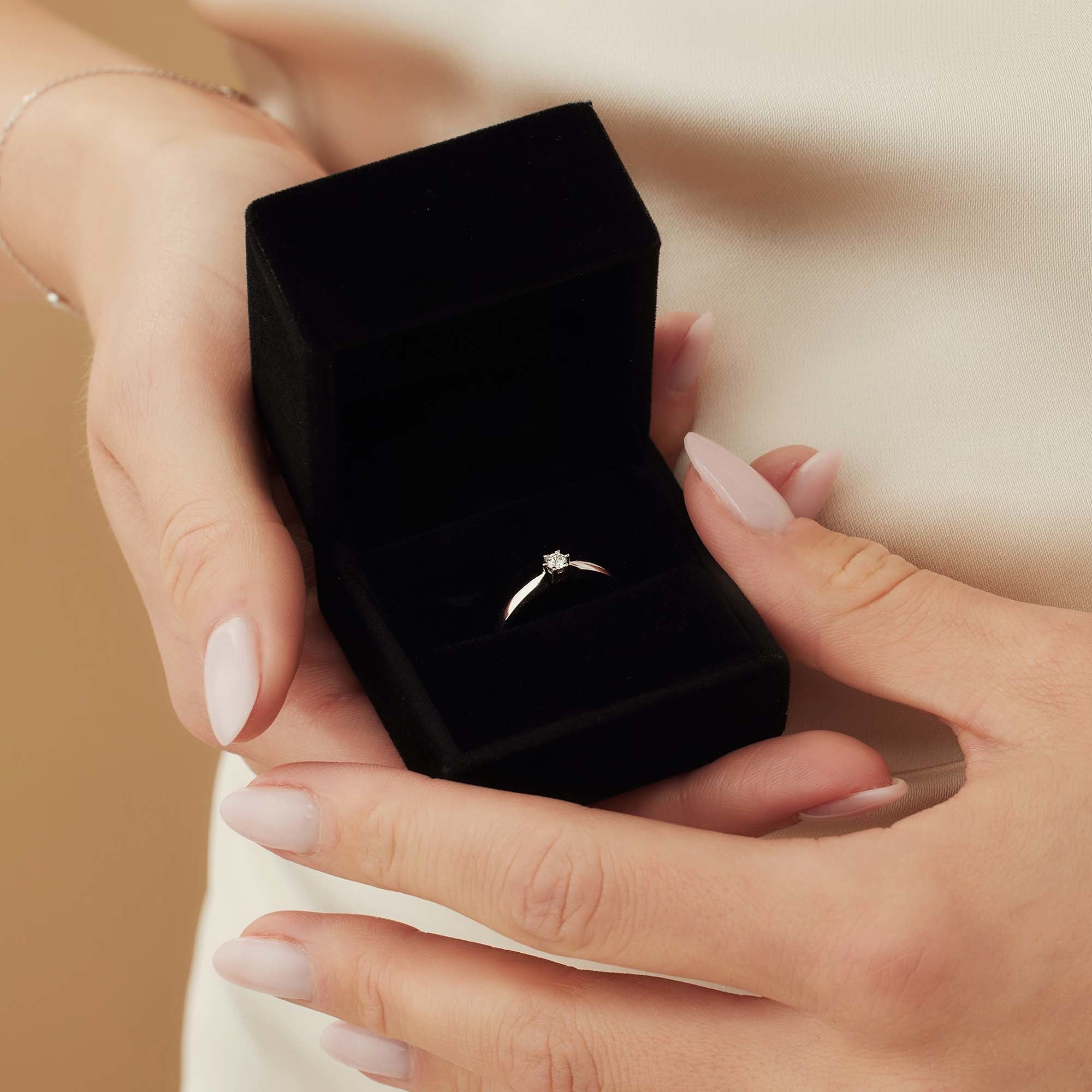 Cadeau d'Isabel black luxury ring box - Image 3