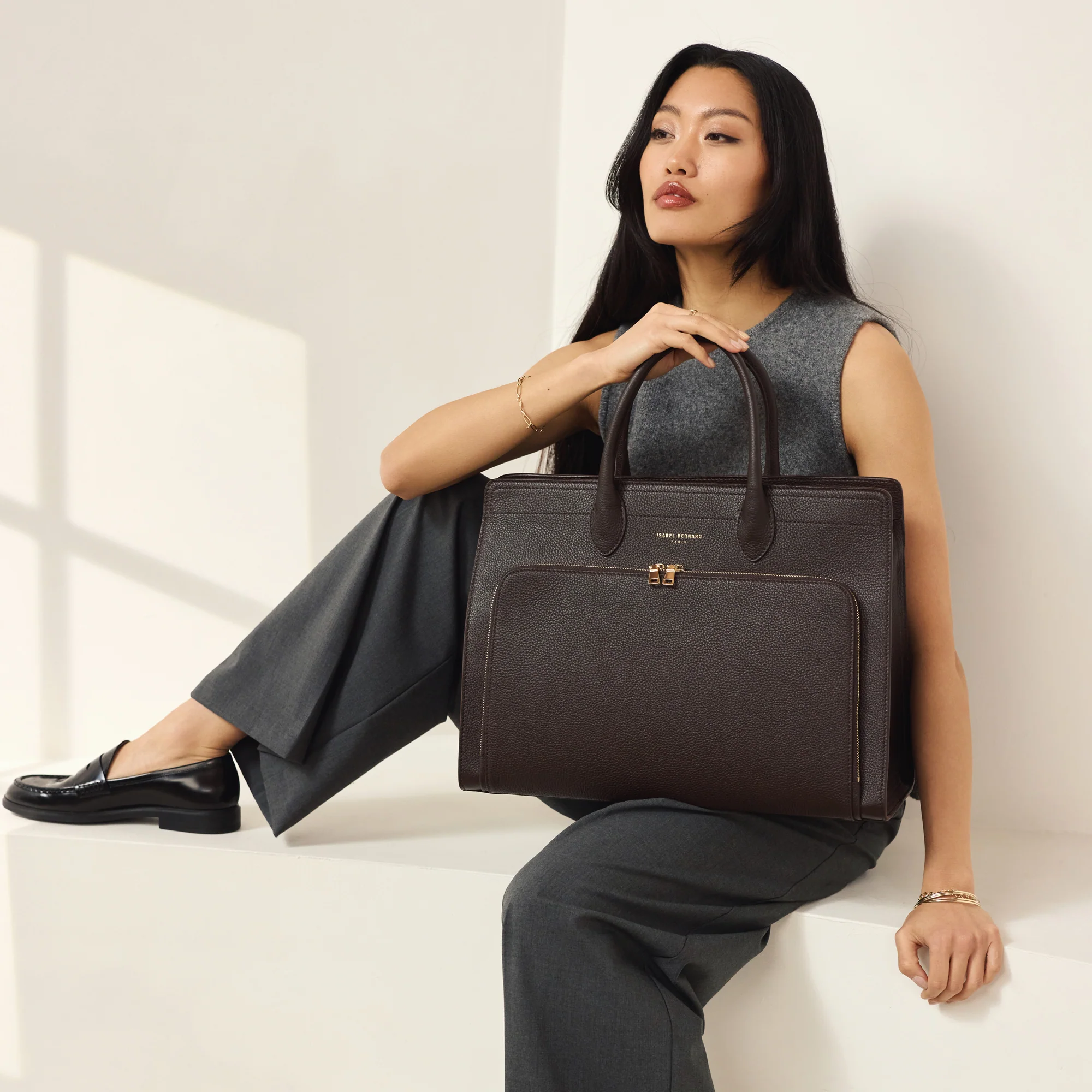 Honoré Nadine brown calfskin leather handbag with 16.4 inch laptop pocket - Image 2