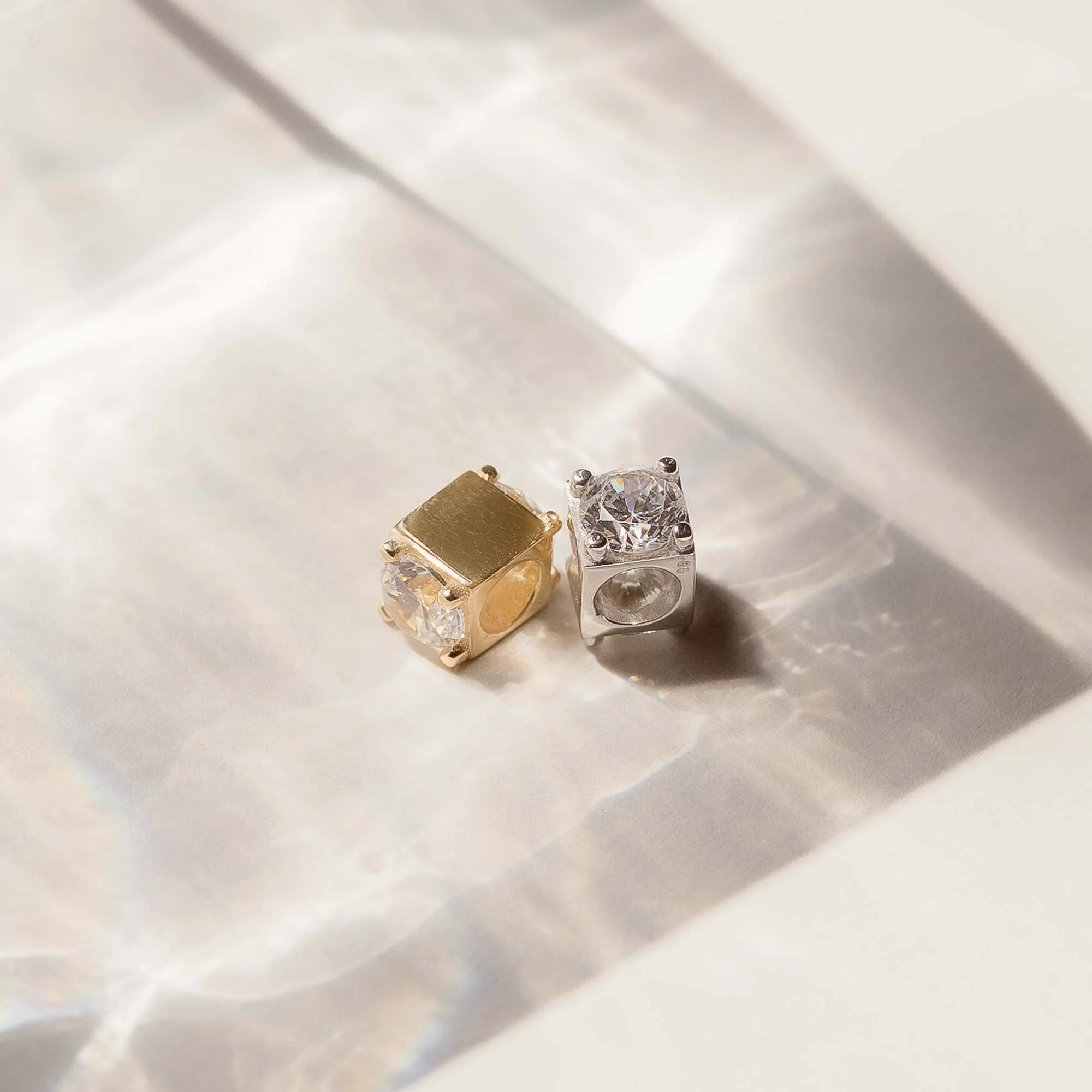 Le Marais Felie 14 karat gold cube charm with zirconia stone - Image 5