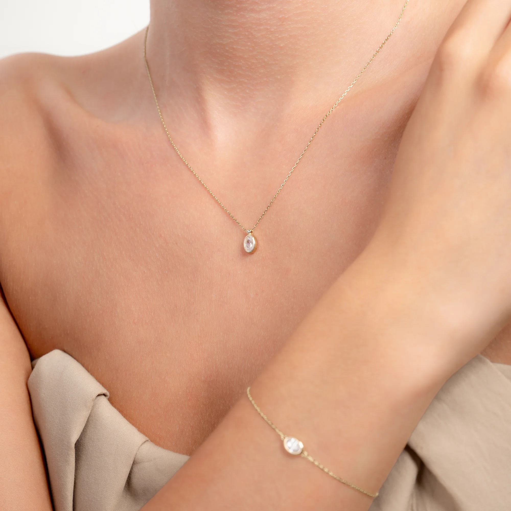 Le Marais Sophie 14 Karat Gold Necklace With Zirconia Stone - Image 2
