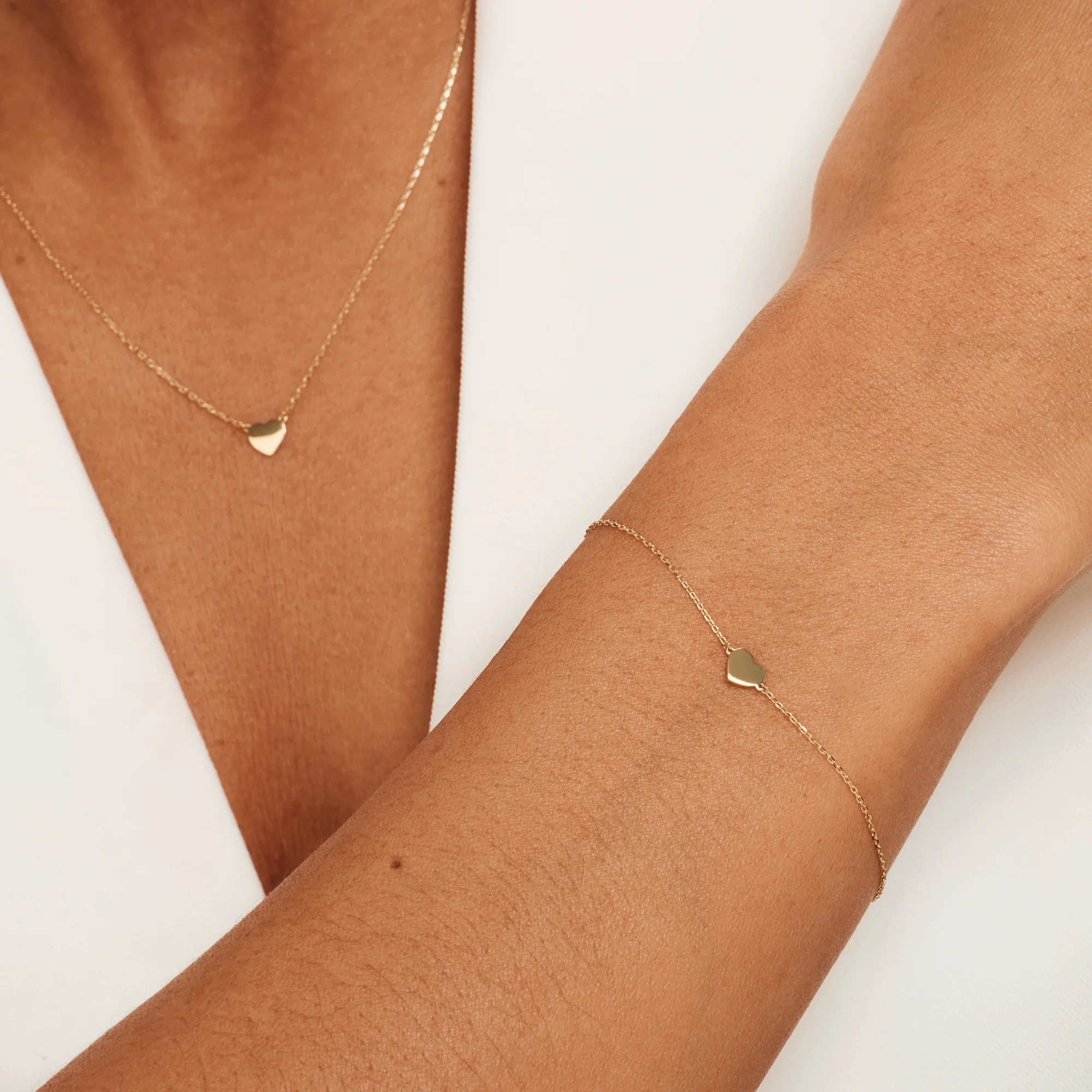 Cadeau d'Isabel 14 karat gold necklace, bracelet and ear studs set with heart - Image 2