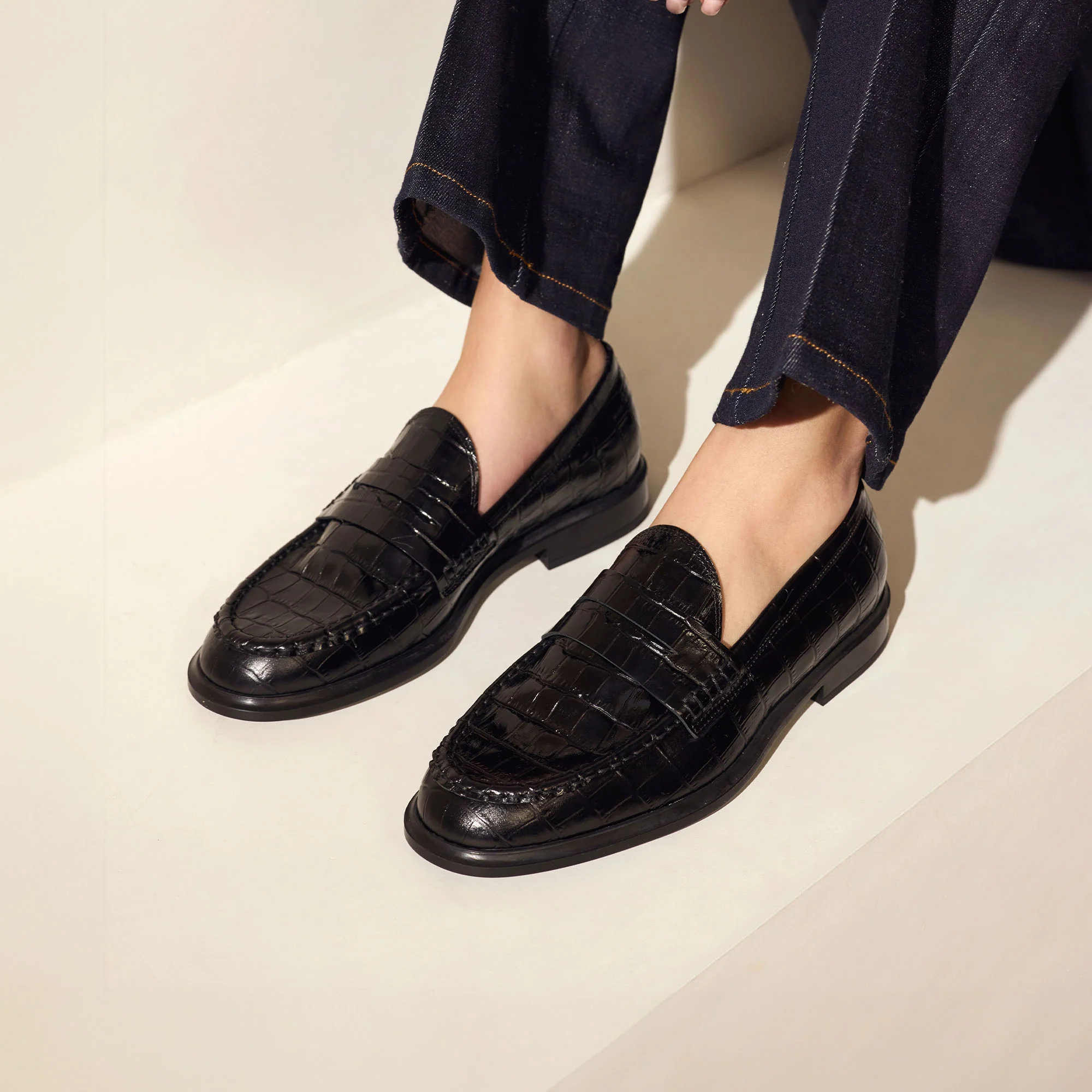 Vendôme Blandine croco black calfskin leather loafers - Image 2