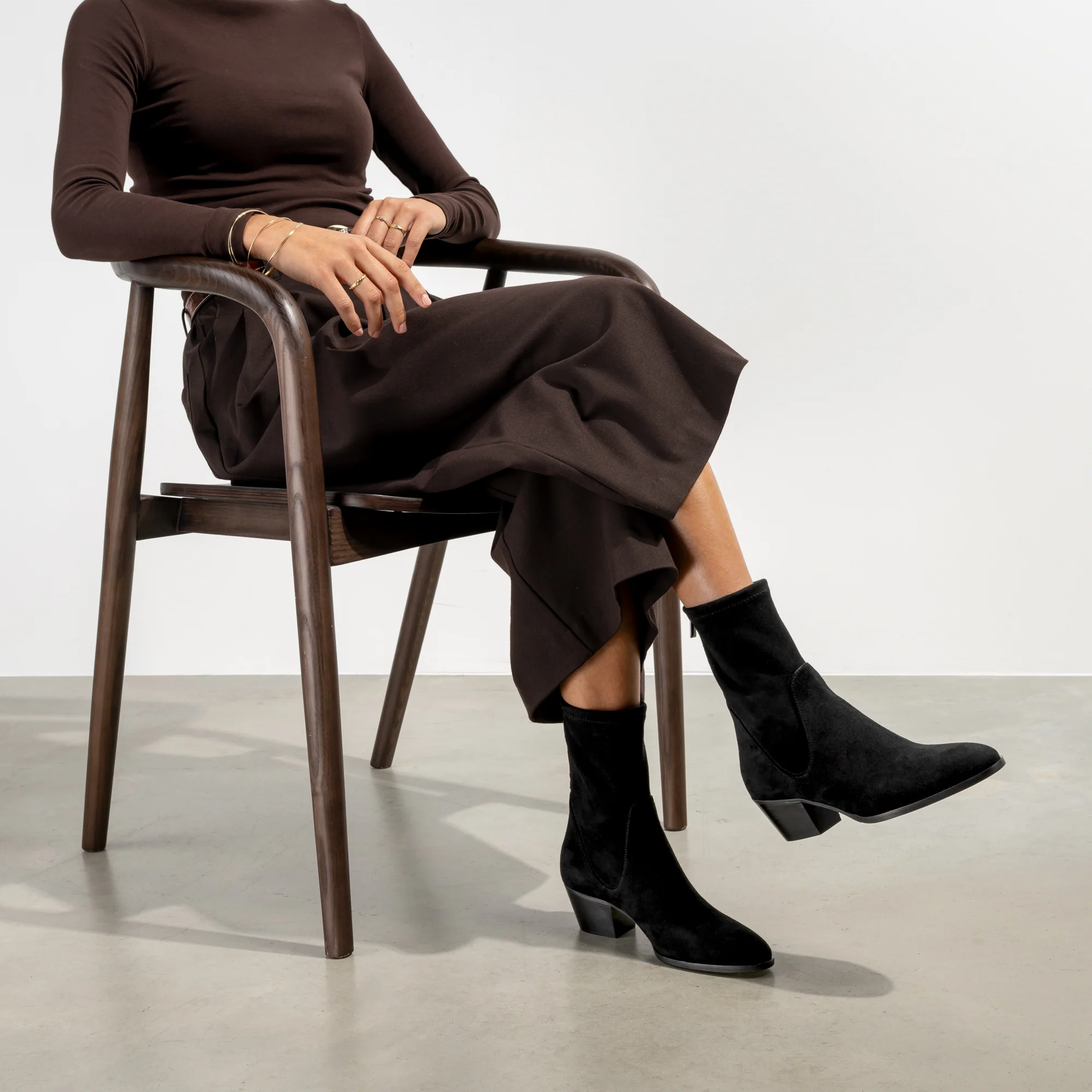 Vendôme Estelle Black Stretch Suede Boots - Image 2